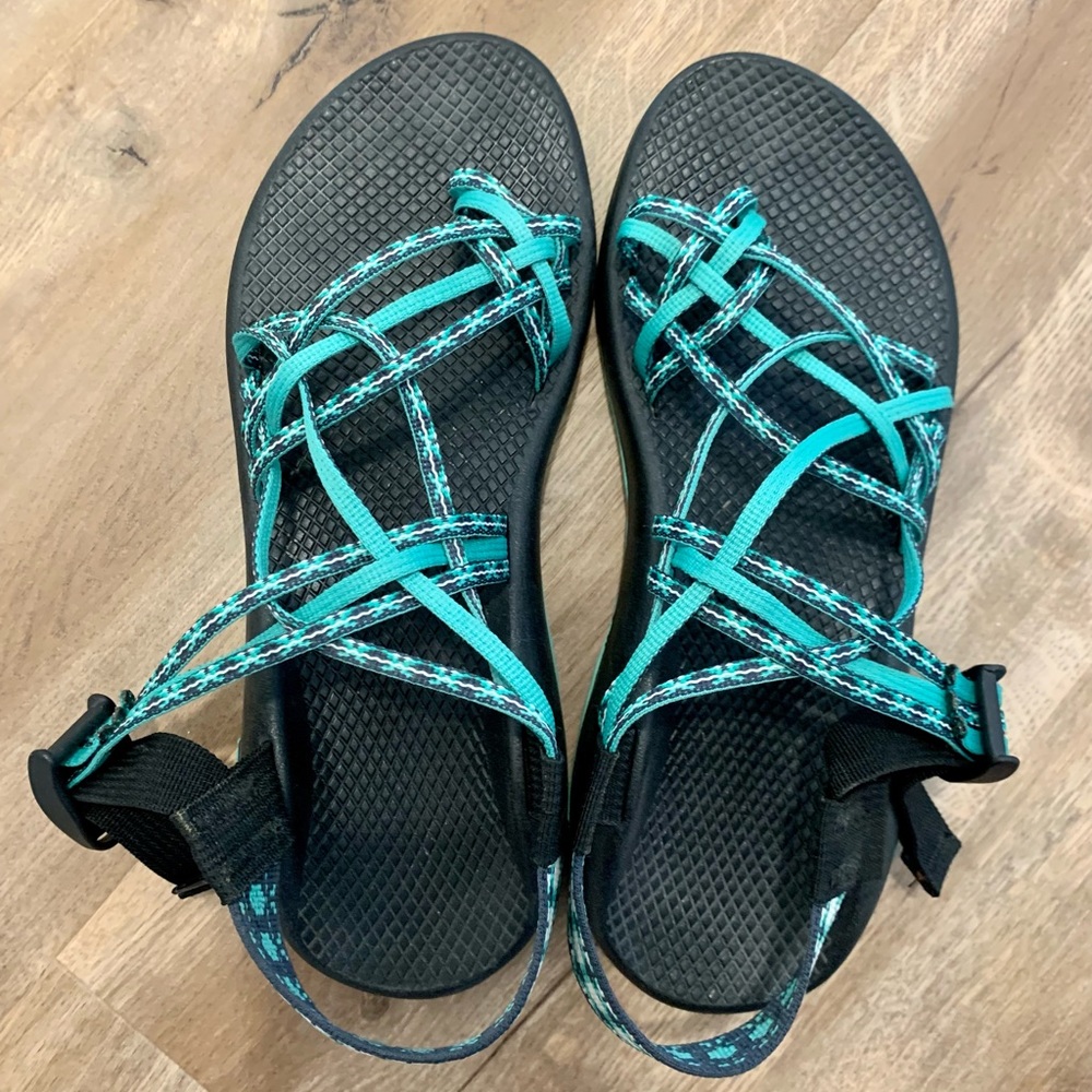 CHACO • Sandals